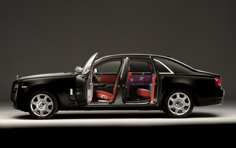  Rolls-Royce Ghost Matt Black 2012 года  (фото 1 из 1)